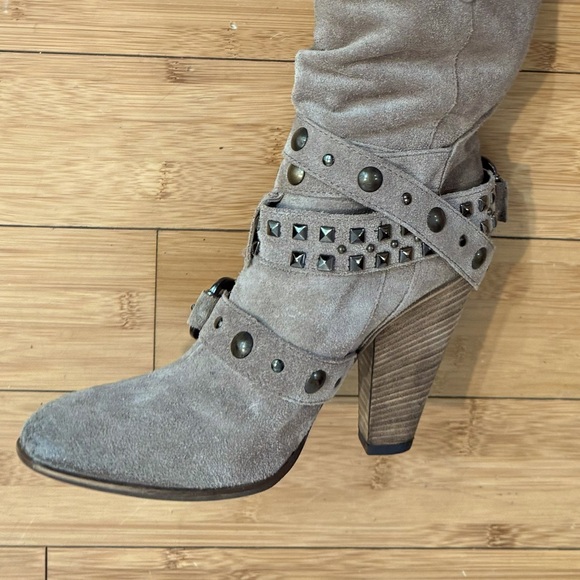 NWOB hand crafted Italian heeled boots - Picture 2 of 9